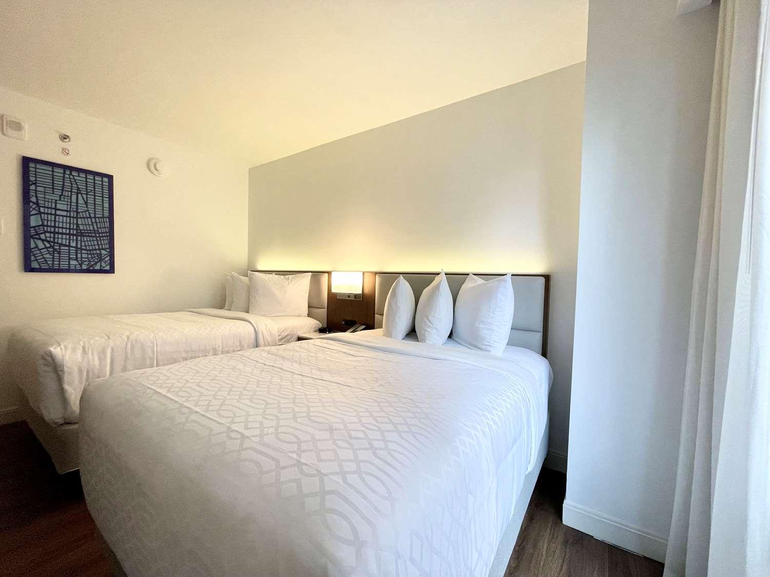 Best Western Premier Empire State Hotel ニューヨーク エクステリア 写真