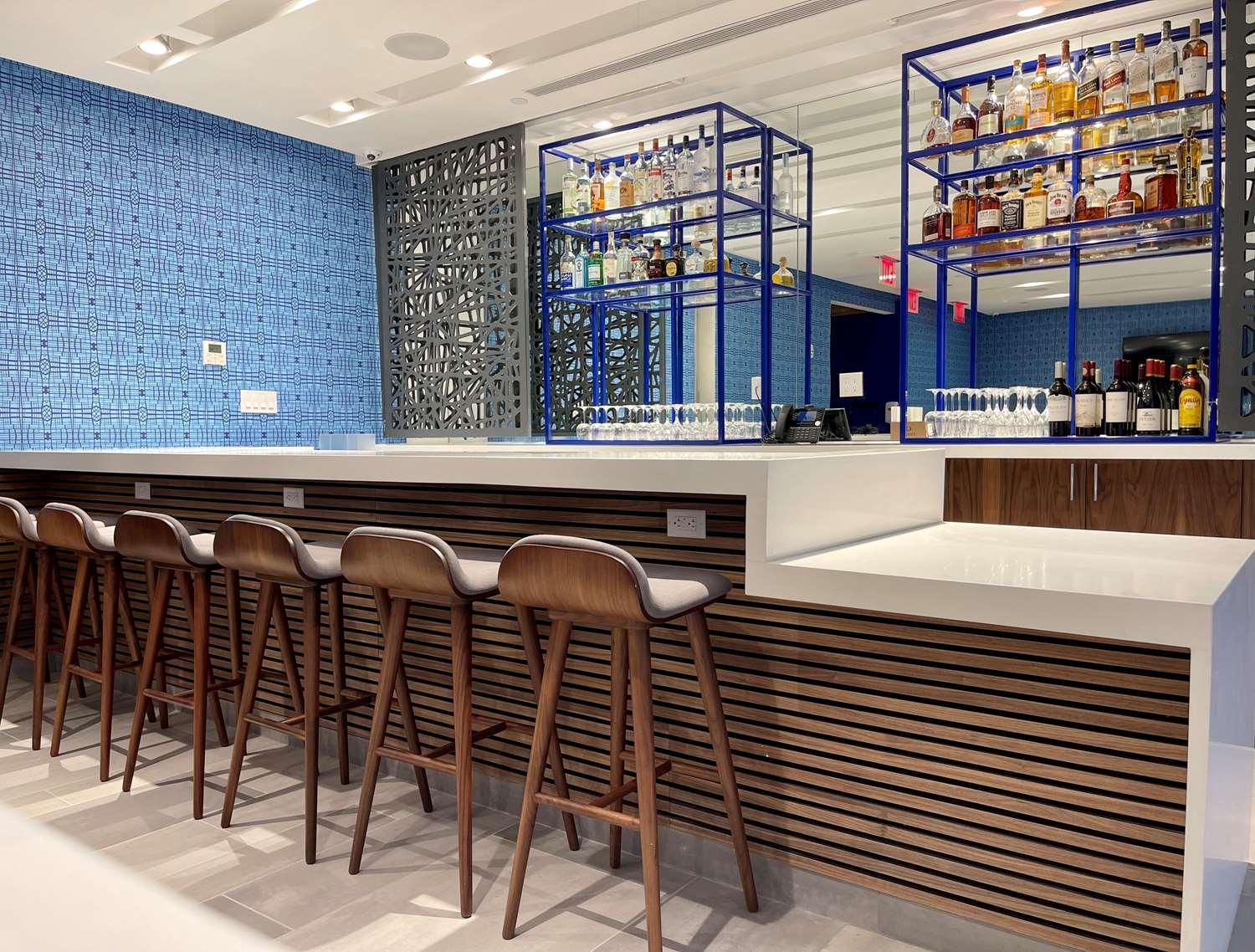 Best Western Premier Empire State Hotel ニューヨーク エクステリア 写真